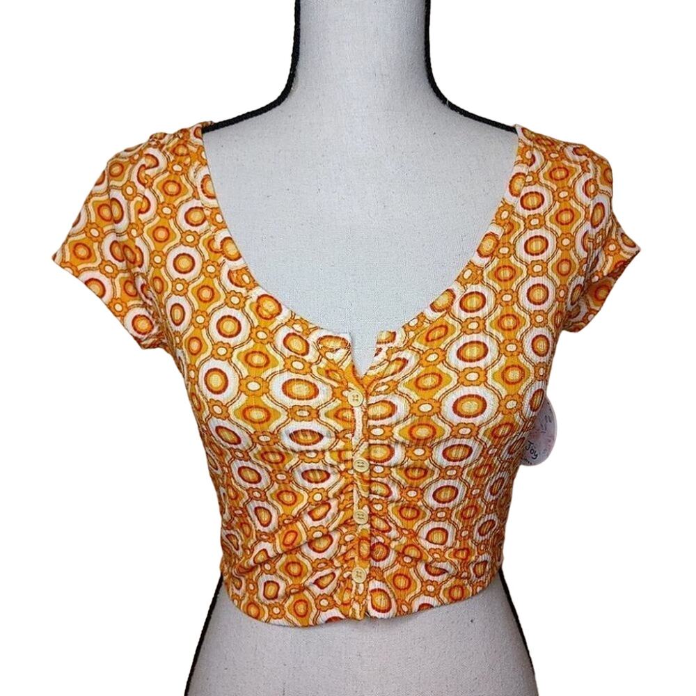 Jolie And Joy NWT Size Medium M Floral Crop Top Vibrant Bright Orange Red White